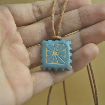 Necklace | Lines & Dots (Flower) | Blue |