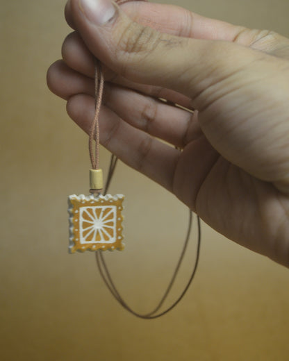 Necklace | Flower Postcard | Brown
