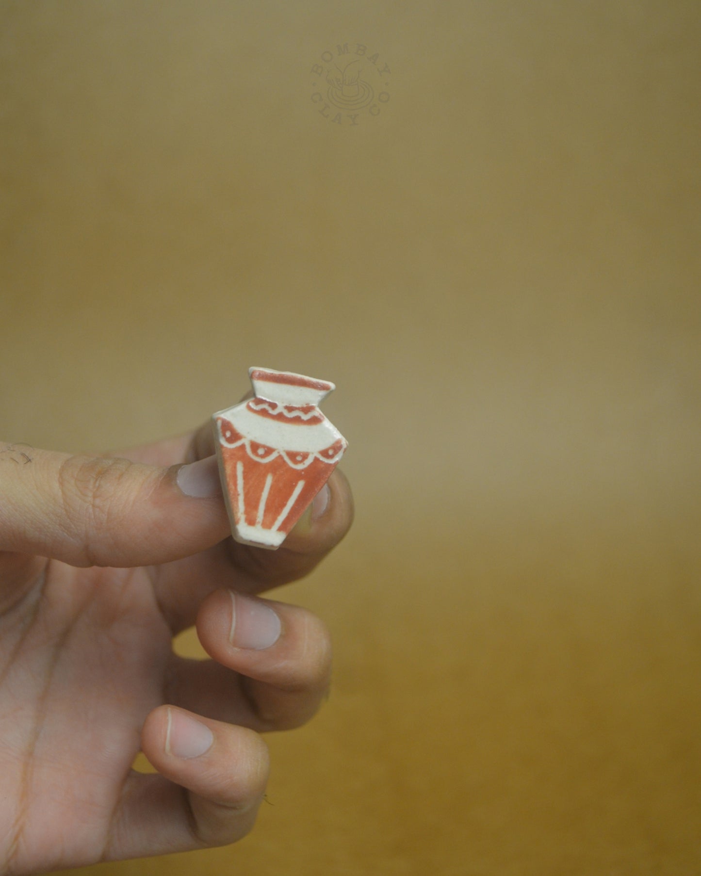 Lapel Pin | Vase #2