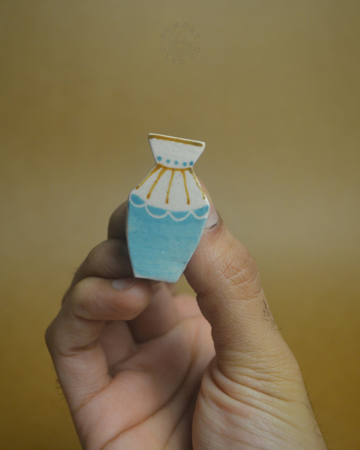 Lapel Pin | Vase #3