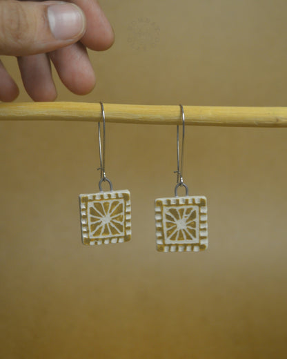 Earrings | Flower Postcard | Brown